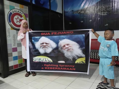 Air Kaca – Dua&nbsp;Pejuang